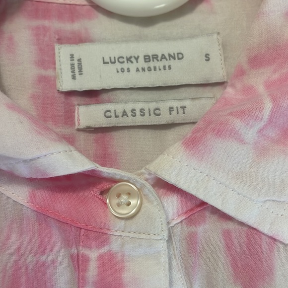 Button up shirt. Preppy/ coastal beach cover up or business blouse. Close to new - Picture 2 of 7